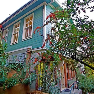 Dreamers V&v Cihangir Istanboel